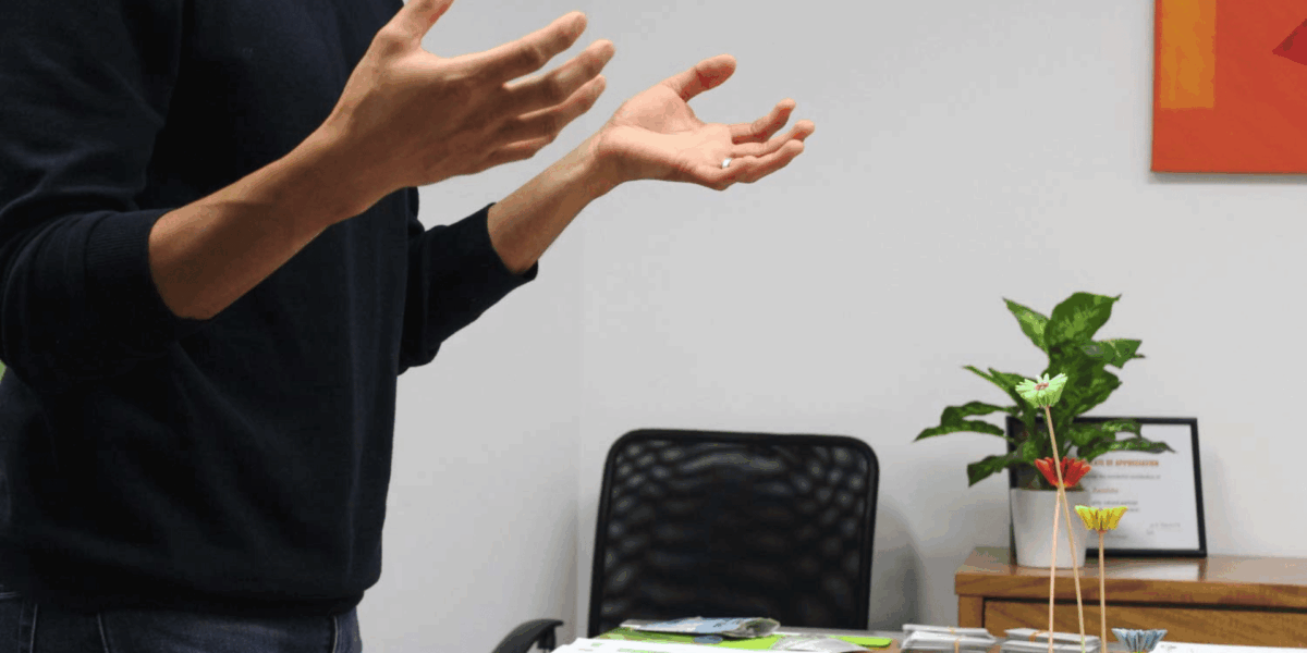 change manager - hands